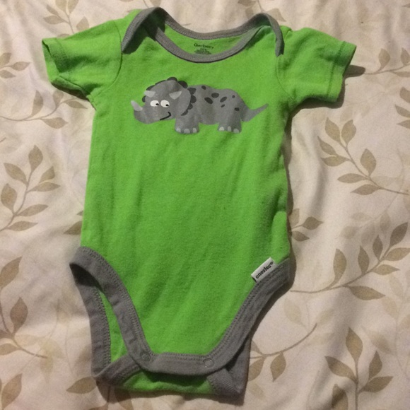 Brand new baby clothes for cost $4 for all - Picture 8 of 8